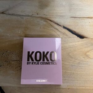 Kylie cosmetics highlighter Koko true mama